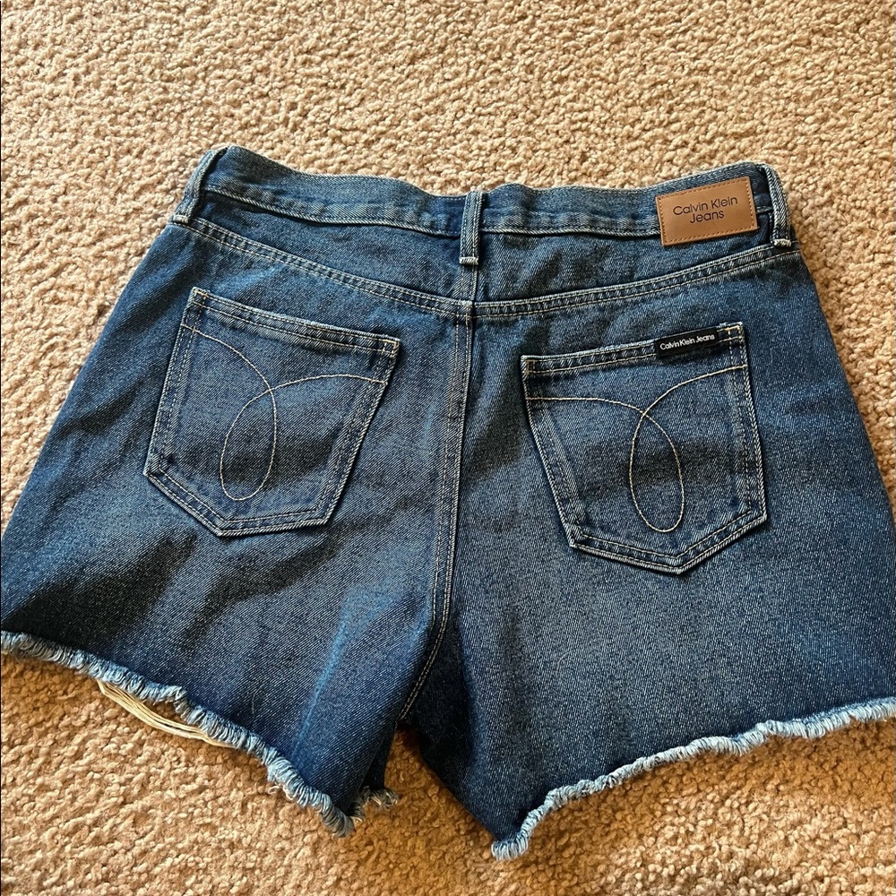 Calvin Klein High Rise Short - Picture 5 of 6